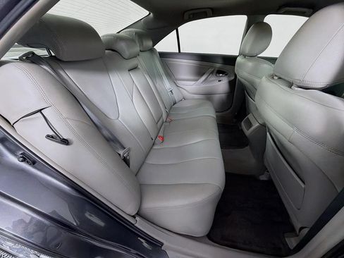 Used 2011 Toyota Camry LE w/ LE Extra-Value Pkg FWD image 36