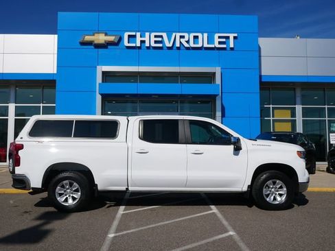 Used 2023 Chevrolet Silverado 1500 LT AWD/4WD image 25