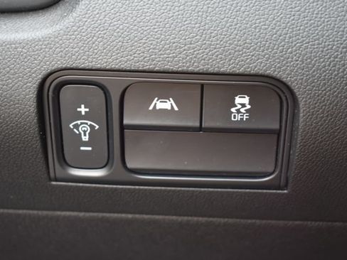 Used 2023 Kia Sorento S w/ Panoramic Sunroof Package AWD/4WD image 20