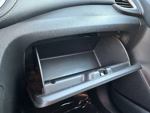 Certified 2022 Chevrolet Trax LT w/ LT Convenience Package image 14