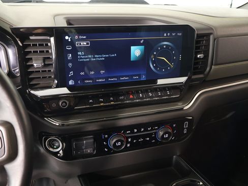 Used 2023 Chevrolet Silverado 1500 ZR2 w/ Technology Package AWD/4WD image 5