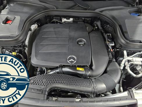 Used 2022 Mercedes-Benz GLC 300 4MATIC image 35
