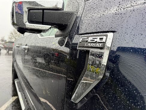 Used 2022 Ford F150 Lariat image 13