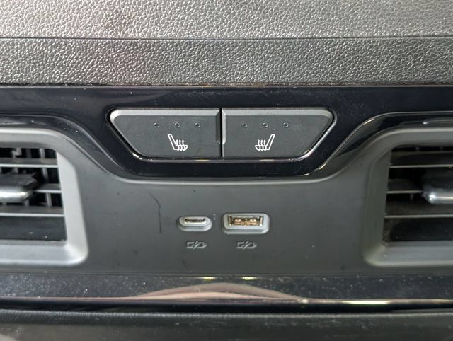 Used 2024 GMC Sierra 2500 AT4 w/ AT4 Preferred Package AWD/4WD image 30