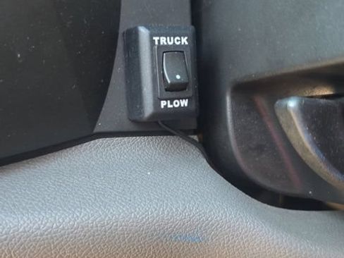 Used 2014 Chevrolet Silverado 2500 W/T AWD/4WD image 4