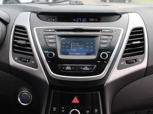 Used 2016 Hyundai Elantra Value Edition FWD image 12