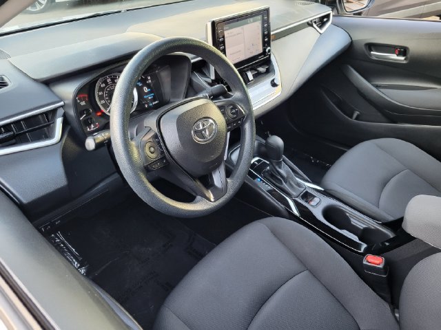 Used 2021 Toyota Corolla LE FWD image 5