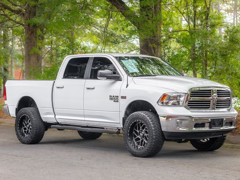 Used 2019 RAM 1500 Big Horn AWD/4WD image 49