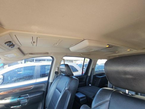 Used 2010 Nissan Armada Titanium RWD image 18