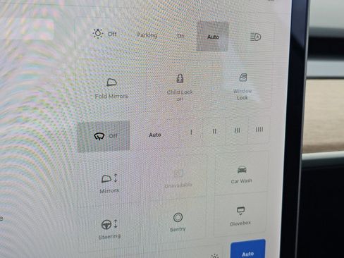 Used 2018 Tesla Model 3 image 14