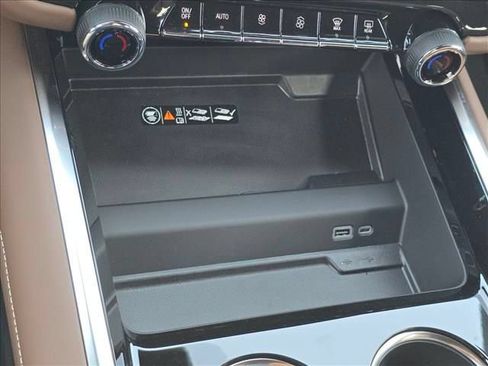 New 2026 Chevrolet Suburban High Country AWD/4WD image 25