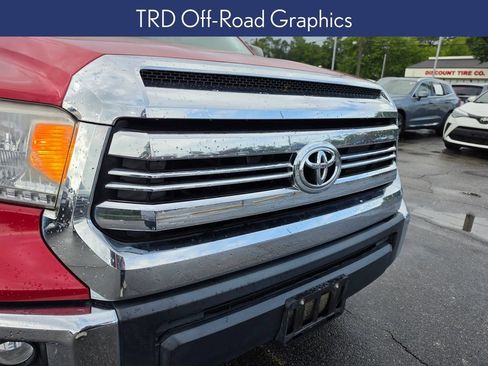 Used 2017 Toyota Tundra SR5 w/ TRD Off Road Package AWD/4WD image 18