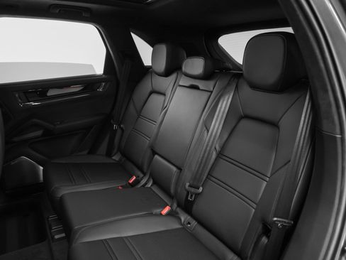 New 2026 Porsche Cayenne GTS image 47