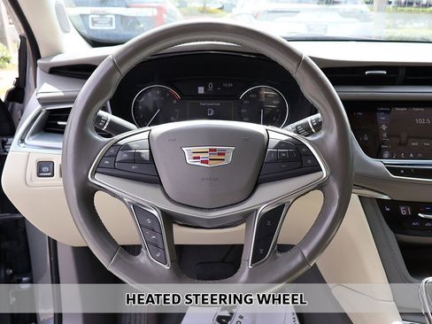 Used 2021 Cadillac XT5 Premium Luxury image 9