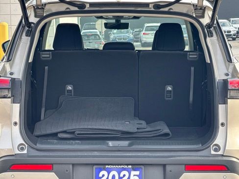 Certified 2025 INFINITI QX60 Luxe w/ Vision Package image 33