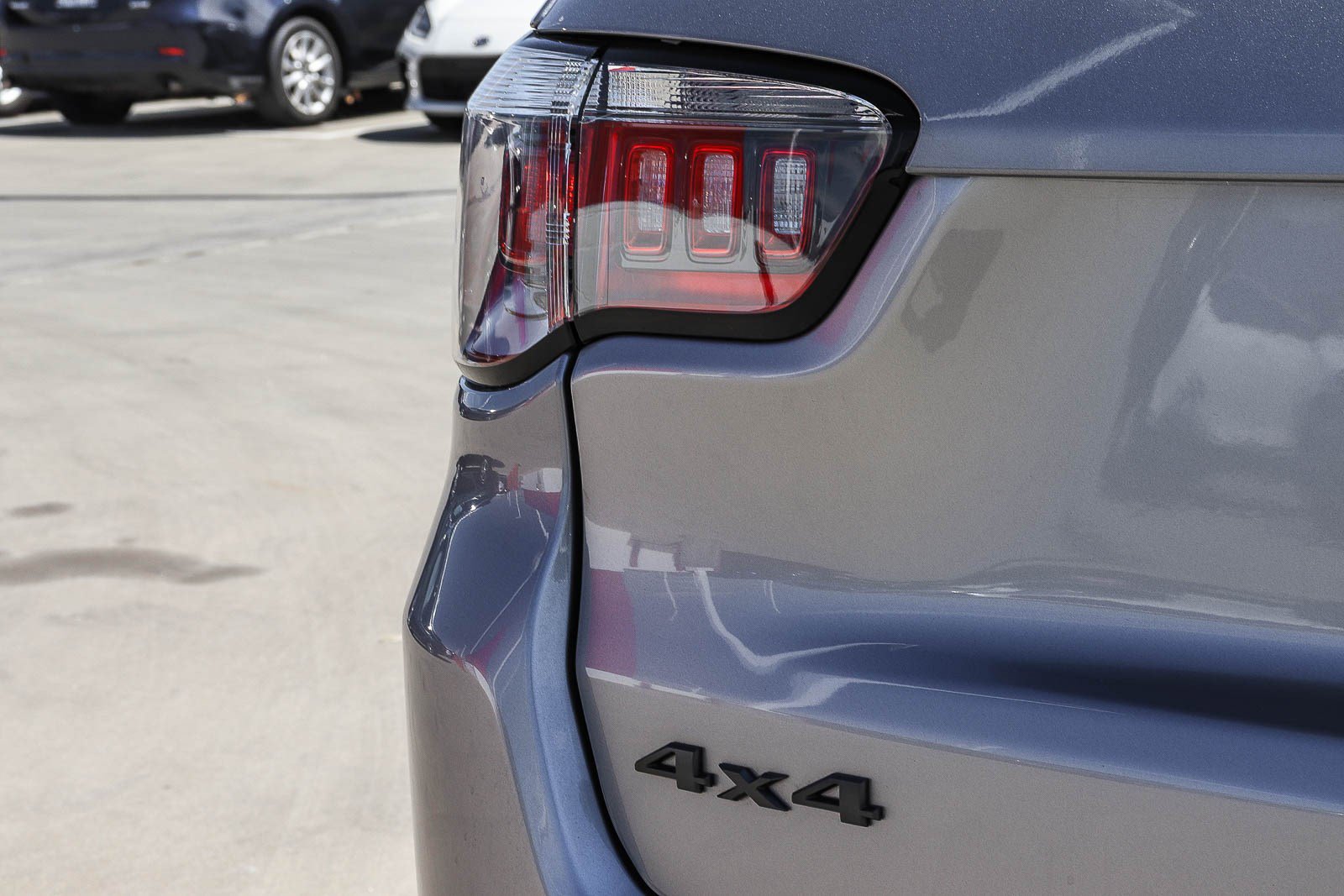 Used 2019 Jeep Compass Trailhawk AWD/4WD image 12