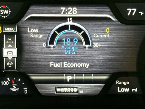 Used 2025 RAM 1500 Big Horn AWD/4WD image 17