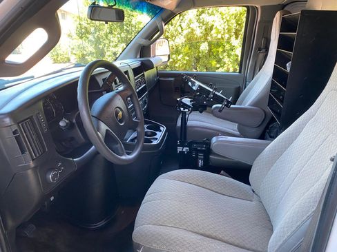 Used 2021 Chevrolet Express 2500 RWD image 26