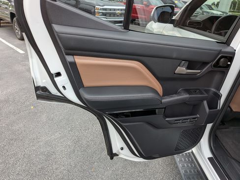 Certified 2025 Toyota 4Runner Limited AWD/4WD image 23
