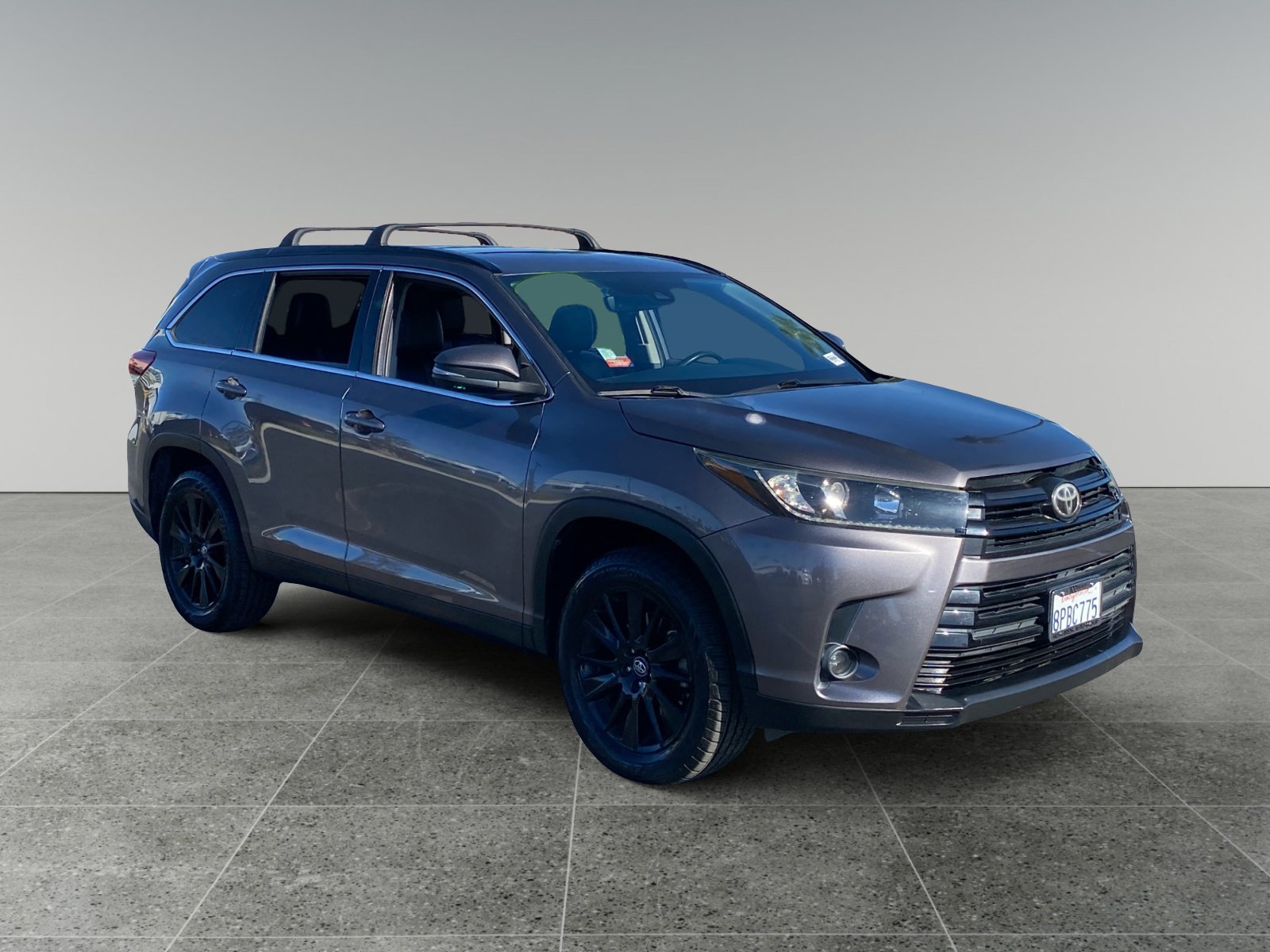 Used 2019 Toyota Highlander SE FWD image 7