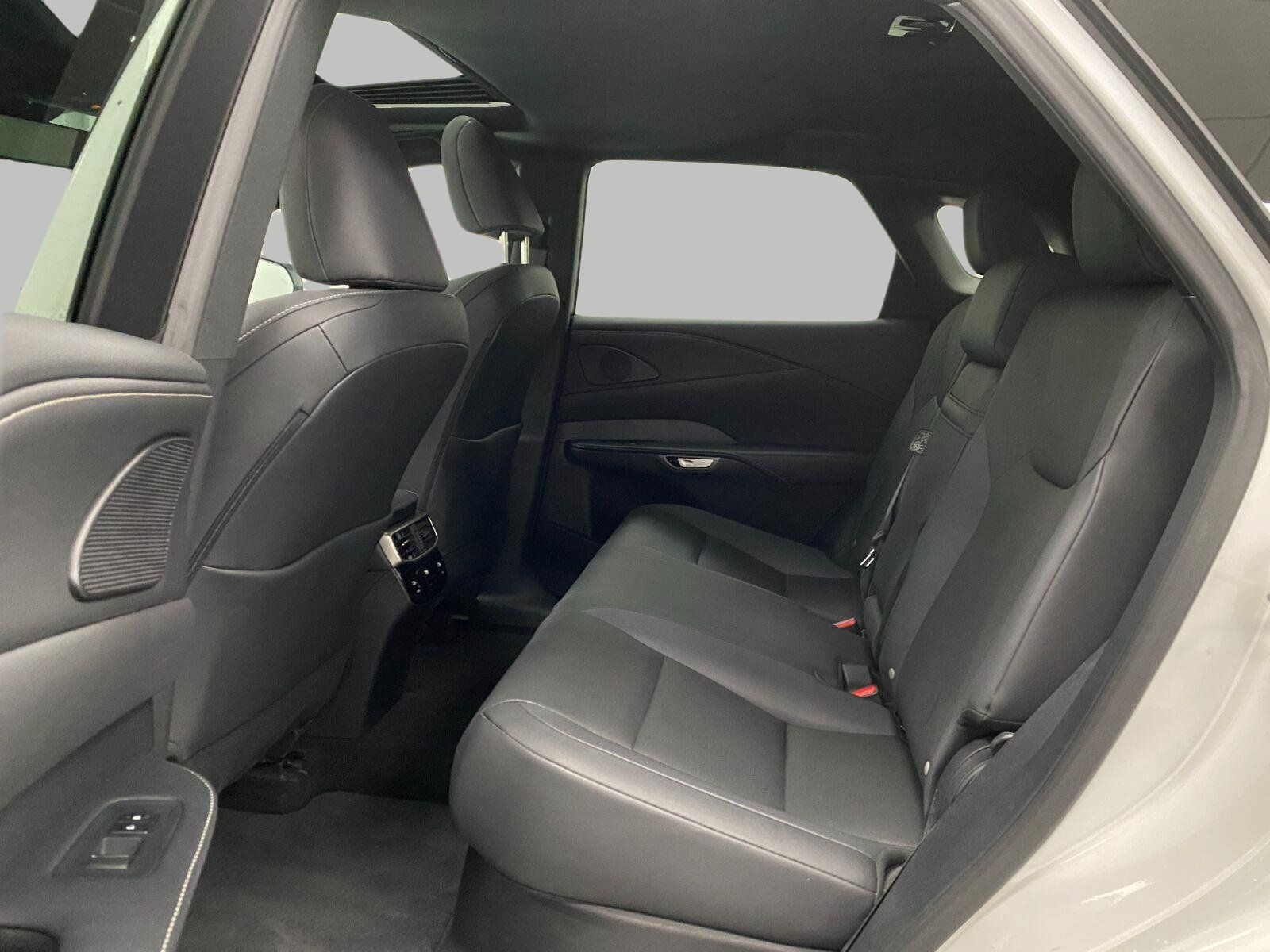 Used 2024 Lexus RX 350 Premium w/ Convenience Package AWD/4WD image 30