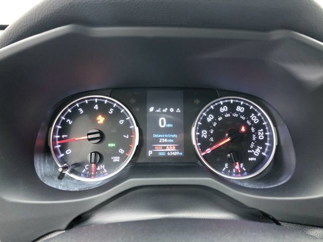Used 2019 Toyota RAV4 XLE Premium FWD image 17