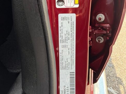 Used 2021 RAM 1500 Laramie AWD/4WD image 12
