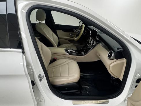 Used 2018 Mercedes-Benz C 300 4MATIC Sedan image 14