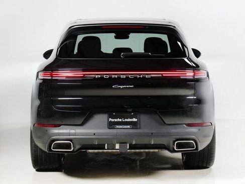 New 2026 Porsche Cayenne Base image 10