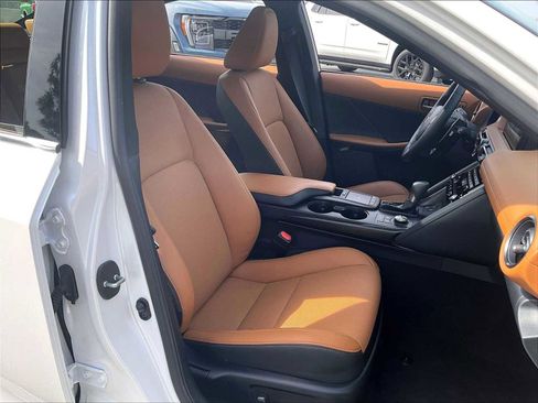 Used 2024 Lexus IS 300 w/ Premium Package RWD image 10