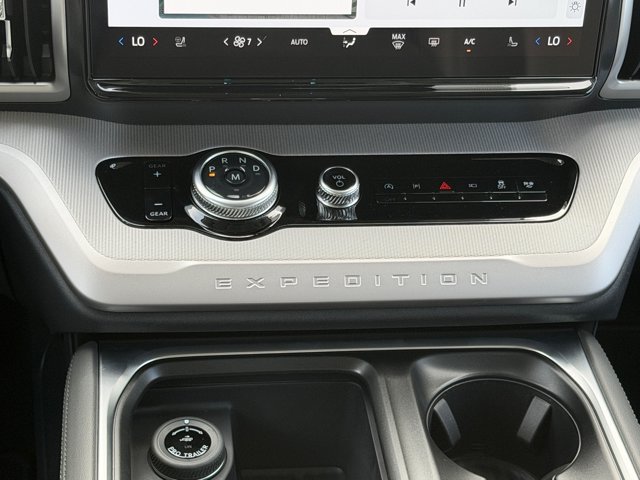 New 2027 Ford Expedition Active RWD image 23