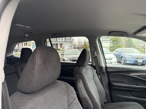 Used 2019 Honda Pilot LX image 31