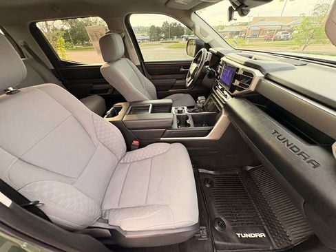 Used 2022 Toyota Tundra SR5 AWD/4WD image 33