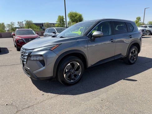 Certified 2025 Nissan Rogue SV image 1