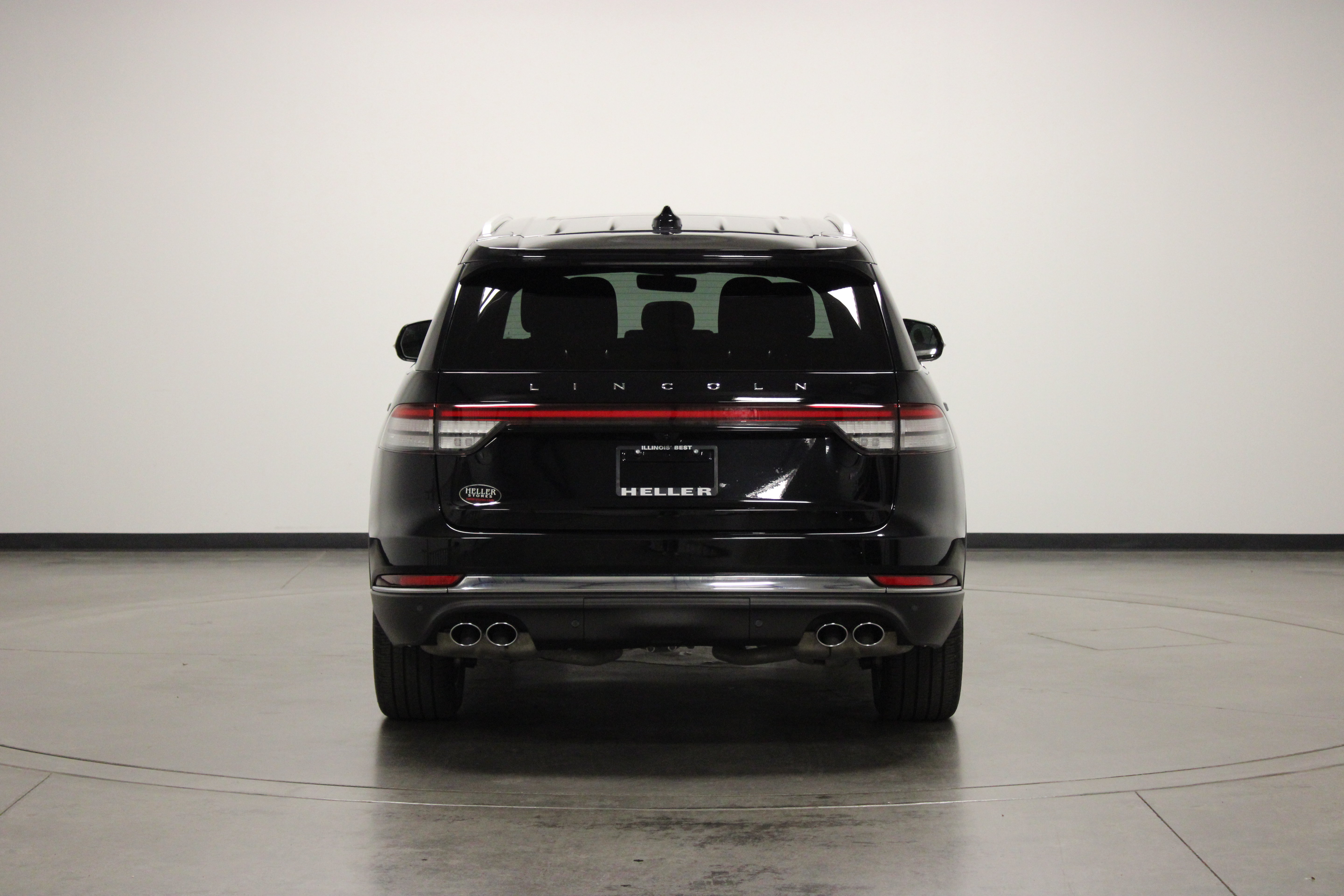 Used 2025 Lincoln Aviator Reserve AWD/4WD image 7