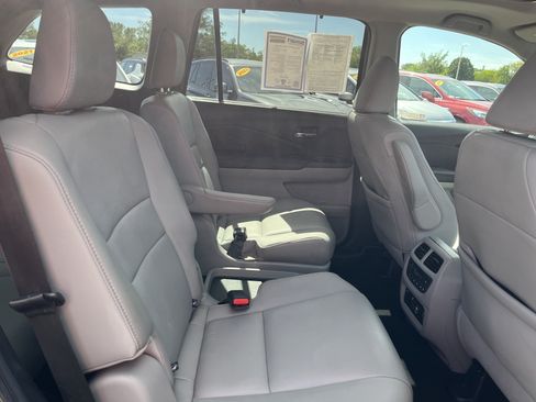 Used 2019 Honda Pilot Touring image 19