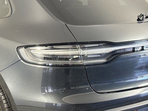 Used 2024 Porsche Macan image 36