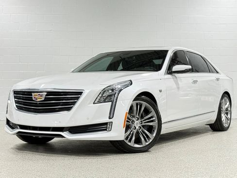 Used 2018 Cadillac CT6 Luxury image 2