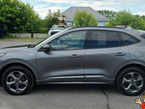 Used 2024 Ford Escape ST-Line w/ Tech Pack #1 AWD/4WD image 2