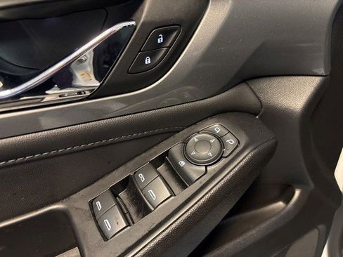 Used 2023 Chevrolet Traverse LT w/ LPO, Floor Liner Package image 10