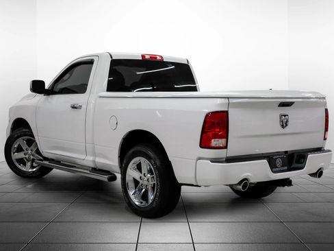Used 2017 RAM 1500 Express RWD image 10