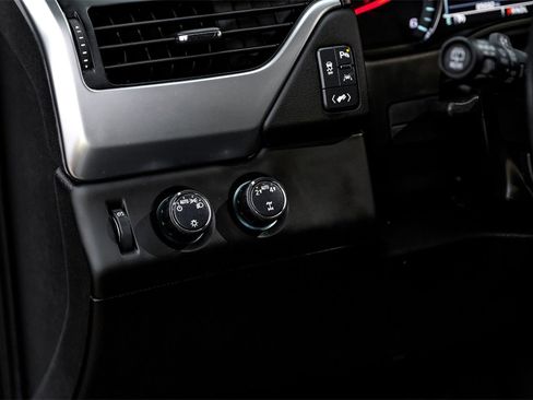 Used 2019 Chevrolet Tahoe LT image 25