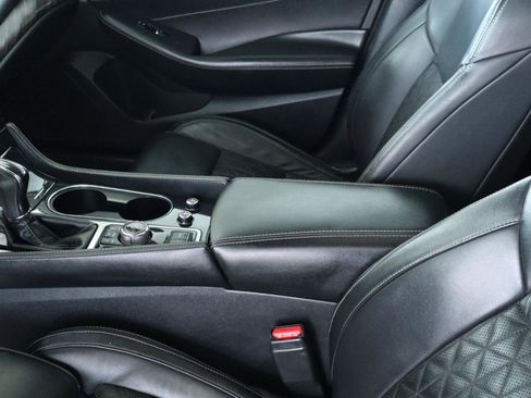 Used 2018 Nissan Maxima Platinum FWD image 17