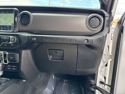 Certified 2023 Jeep Wrangler Unlimited Sport AWD/4WD image 29