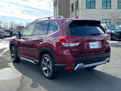 Used 2022 Subaru Forester Touring image 2