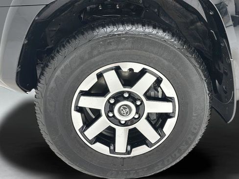 Used 2024 Toyota 4Runner TRD Off-Road Premium w/ Off Road Premium Plus Package AWD/4WD image 9