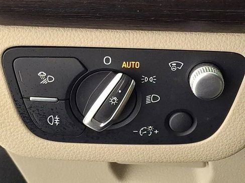 Used 2024 Audi Q5 e Prestige w/ Prestige Package image 25