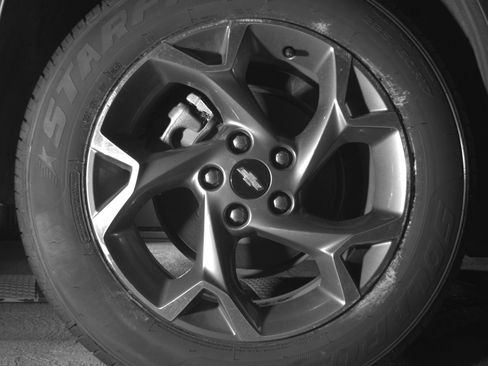 Used 2025 Chevrolet Trax LT FWD image 15