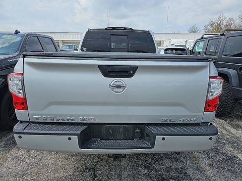 Used 2016 Nissan Titan SL image 9