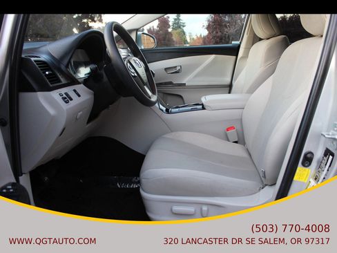 Used 2013 Toyota Venza LE w/ LE Convenience Pkg image 11